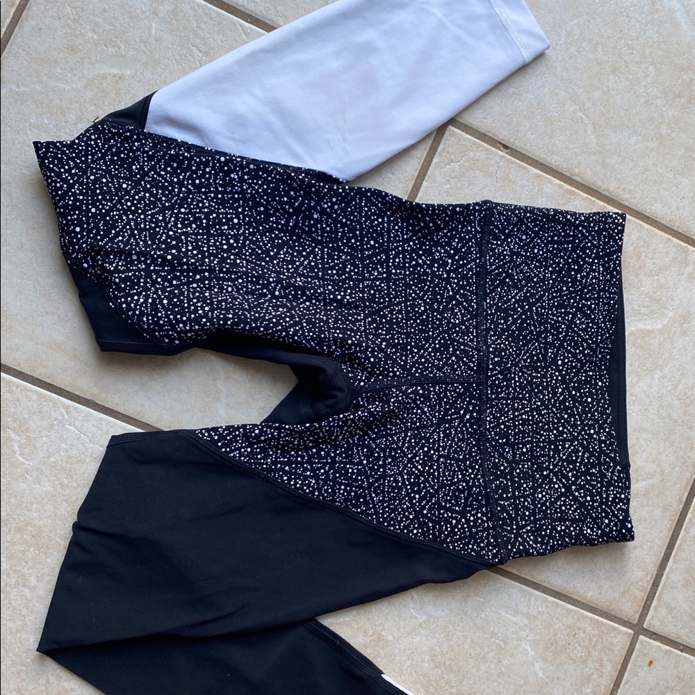 Lululemon limited edition wunder under 25”